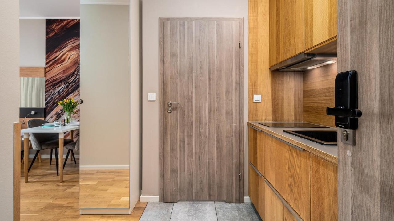 Apartamenty Sun & Snow 19 Dzielnica With Free Parking Varsavia Esterno foto